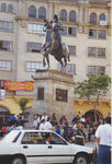 Estatua en una Plaza.
